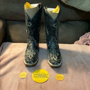 Corral Cowboy Boots A3555 square toe, size 9